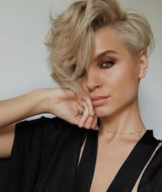 Spring Haircuts, Longer Pixie Haircut, Long Pixie Hairstyles, Cut Hairstyles, Curly Short, Long Pixie Cuts, Pixie Hair, Long Pixie, Long Bangs