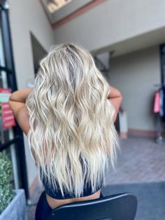 Balayage Hair Blonde Vs Highlights, Balayage Vs Highlights Blondes, Blonde Balayage Vs Highlights, All Over Blonde Hair Color Vs Highlights, Really Blonde Highlights, Balayage Vs Highlights, Bright Blonde Balayage, Balayage And Highlights, 2023 Blonde