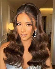 half up, half down hair style for long curly/wavy hair; face framing layers for brunette hairstyles Hollywood Hair, Wedding Guest Hairstyles