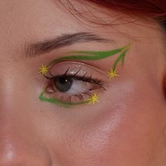 Green Graphic Eyeliner Looks, Graphic Eyeliner Orange, Graphic Eyeliner Yellow, Pink And Green Graphic Liner, Blue And Green Graphic Liner, Eyeliner Ideas, Creative Makeup