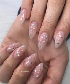 Summer Nails 2022, Sns Nails Colors, 2022 Nails, Magic Nails, Nails 2022, Classy Acrylic Nails, Personality Quiz, Minimalist Nails, Beauty Nail