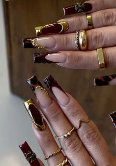 #nailsofinstagram #naildesign #coffin #red #trend #stars #silverware #3dart #green #aesthetic #fall #white #winter #gold #butterfly #french Fall Nail Inspo 2024 Square, New Years Nail Designs Square, Simplistic Nails, Brown And Gold Nails, Gold Acrylic Nails, New Years Nail Designs, Nail Design Inspiration