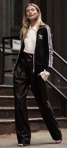 Adidas Jacket Outfit, Black Adidas Jacket, Looks Adidas, Cute Sweatpants Outfit, Cute Sweatpants, Look Adidas, Oversized Pants, Collective Consciousness, All Black Looks