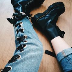 The 8761 BXB boot, shared by estelonthemoon. Clothes Grunge, Jeans Diy, Grunge Style, Doc Martens, Ethical Fashion