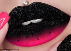 Eye popping: Another look included a 'caviar hot pink ombre' look where her top lip was st... Lipstick Design Ideas, Watermelon Lipstick, Ombré Lips, Lipstick Design, Lip Artwork