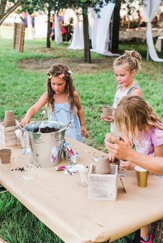 Nature Birthday Party Activities, Magic Forest Birthday Party, Forest School Birthday Party, Nature Birthday Theme, Backyard Fairy Party, Birthday In Nature, Whimsical Party Ideas, Woodland Party Activities, Enchanted Forest Activities