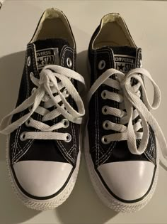 Converse All-Star Low-top Black Canvas Sneakers Lace Up Women size 7 / Men 5 …. Condition is gently "Pre-owned" and Shipped Free with USPS Priority Mail 🔥 Converse Low Cut Outfit, Converse Low Outfit, Converse Low Cut, Black Converse Low, 2000s Shoes, Black Canvas Sneakers, 90s Shoes, Tabi Boots, Low Top Converse