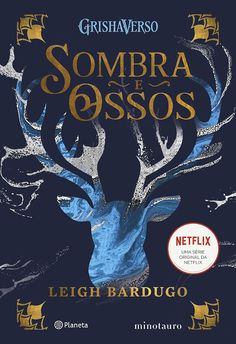 Em um país dividido pela Dobra das Sombras – uma faixa de terra povoada por monstros sombrios – e no qual a corte real está repleta de pessoas com poderes mágicos, Alina Starkov pode se considerar uma garota comum. Seus dias consistem em trabalhar como cartógrafa no Exército e em tentar esconder de seu melhor amigo, Maly, o que sente por ele. Quando Maly é gravemente ferido por um dos monstros que vivem na Dobra, Alina, desesperada, descobre que é muito mais forte do que pensava: ela é consegue invocar o poder da luz, a única coisa capaz de acabar com a Dobra das Sombras e reunificar Ravka de uma vez por todas. | Ao clicar no link, você será redirecionado para o site da amazon.com.br, onde poderá adquirir o livro mostrado. Best Fantasy Book Series, Science And Superstition, Bone Books, Alina Starkov, Fantasy Book Series, The Grisha Trilogy, Veronica Roth, Book Of Shadow, Leigh Bardugo