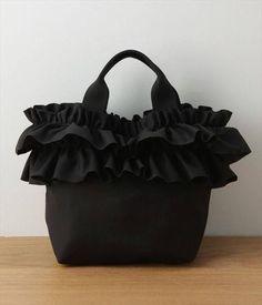 Ruffles Bag, Sac Tote Bag, Canvas Bag Design, Potli Bag, Marbella Spain, Textile Bag, Diy Bag Designs, Diy Bags Purses