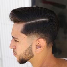 Blond Haircut, Hair Saloon, Maroon Joggers, Hipster Haircut, Low Skin Fade, Cool Boys Haircuts, Easy Mens Hairstyles, Beard Haircut