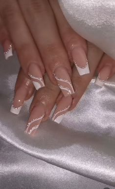 Nails White Design Classy, Pink White Silver Nails, Girly Acrylic Nails Designs Pink, Simple Girly Acrylic Nails, White And Silver Nails Short, Simple Birthday Nails, Classy Birthday Nails, Mom Nails, Unghie Sfumate