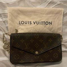 Louis Vuitton Flicie Pochette Monogram Authentic Like New | Gently Used Dust Bag Lv Gift Box Receipt Available If Needed For Authentication Save $100 + Taxes On Retail Louis Vuitton Felicie Pochette, Bags Louis Vuitton, Louis Vuitton Bags, Louis Vuitton Monogram, Louis Vuitton Bag, Dust Bag, Gift Box, Bag Lady, Like New