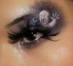 Ash baby eye makeup meme makeup eyeshadow Ash Baby Picture, Cool Eye Makeup Looks Creative, People Doing Makeup, Sickly Makeup, Make Up Ideas Creative, Makeup Ideas Eyeshadows, My Palette, Doll Eyes Makeup, Elf Halo Glow Liquid Filter