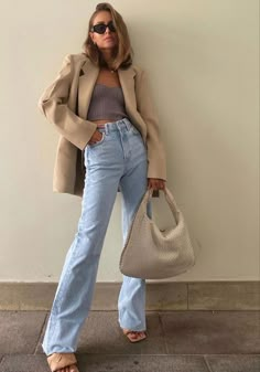 Maria Kragmann, Bottega Bag, High Waisted Jeans Vintage, Fest Outfits, Fall Jeans, Moda Jeans, Functional Fashion, Foto Poses