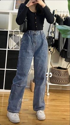 Michelle Core Aesthetic Outfits, Female Outfit Ideas Summer, Hot Temperature Outfits, Cargo Pants Outfit Street Style Korean, Ofnis Casual, All Jean Outfits, Library Date Outfit, Turtle Neck Shirt Outfit, Laufey Core Outfits