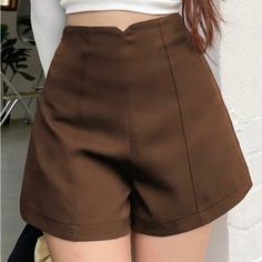 High Waist Brown/Chocolate Shorts,Zipper In Back,No Pockets,Brand New,Never Worn, Measurements Taken From Camel Pair Which Is The Exact Same Size, The Camel Shorts Are A Separate Listing But, I Can Offer A Better Deal For Both. Brown Shorts Outfit, London Clothes, Chocolate Clothes, Camel Shorts, Fashion Souls, Short Pants Outfit, Myanmar Dress Design, Curvy Shorts