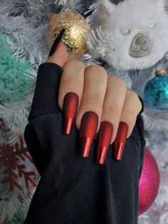 These multidimensional nails feature a matte, red chrome based, topped with a glossy french tip. Each set of nails includes ten press on nails and a nail prep kit (nail file/buffer, cuticle pusher and tube of nail glue). Lauren is wearing 'Long Coffin' in size Medium. For help with sizing, please use the sizing guide. Glossy French Tip, Red Sparkly Nails, Red Chrome Nails, Deep Red Nails, Red And Gold Nails, Acrylic Ideas, Holiday Nails Christmas, Makeup Nails Designs, December Nails