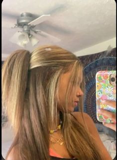 Cute Hairstyles For Fair, Hair Styles For Highschool, Good School Hairstyles, Straight Hairstyles White Girl, Cute Highschool Hairstyles, Basic White Girl Hairstyles, Back To School Hairstyles Straight Hair, Messy Hairstyles For School, Hair Styles For School Pictures