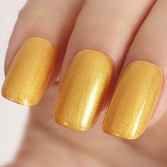 PRICES MAY VARY. Long-lasting: The TUTUYU Sparkly Gold Gel Nail Polish offers a durable and long-lasting shine on your nails, ensuring that your manicure stays flawless for an extended period. Vibrant colors: With a wide range of vibrant shades available, this shimmer gold gel nail polish allows you to express your unique style and create eye-catching nail designs. Easy application: The smooth and creamy texture of this glitter gold gel nail polish makes it effortless to apply, providing even co Gold Yellow Nails, Gold Shimmer Nails, Gold Long Nails, Gold Gel Nails, Nail Designs Easy, Nail Polish Kit, Glitter Gel Polish, Nail Shimmer, Nail Art At Home