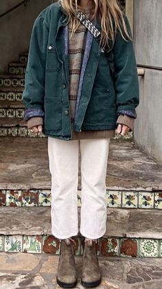 Teva Slippers Outfit, Jaci Marie Smith Profile, Winter Outfits Blundstone, Granola Academia Aesthetic, Grabola Girl Fits, Ll Bean Jacket Outfits, Coastal Grandmother Aesthetic Fall, Hannah Lee Duggan Outfits, Vermont Style Outfits