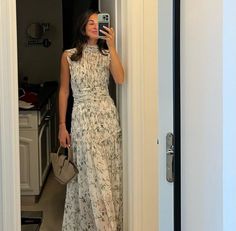 F1 Wags, Fancy Fits, George Russell, Special Dresses, Church Outfits, Dress Inspiration, Rich Girl, Classy Women, Manners