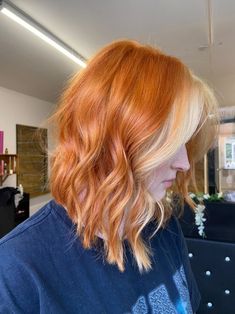 Orange To Blonde Balayage, Copper Hair With Blonde Money Piece Bob, Ginger Hair Blonde Streak, Ginger Hair With Streaks, Cooper And Blonde, Ginger Hair Color With Blonde, Ginger Hair With Blonde Streak, Cooper And Blonde Hair, Blonde And Ginger Hair