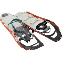 an image of a pair of skis with snow shoes attached to the bottom part