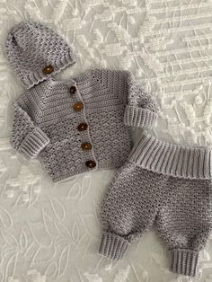 Hand Crochet Merino Wool Baby Sweater/Pants/Hat Set,Baby Gift Set,Gray,Size 0-3 Months Crochet Patterns For Babies, Crochet Baby Shoes Tutorial, Crochet Baby Clothes Boy, Woman Costumes, Crochet Baby Socks, Crochet Baby Boy, Crochet Bebe, Crochet Wool, Crochet Baby Shoes