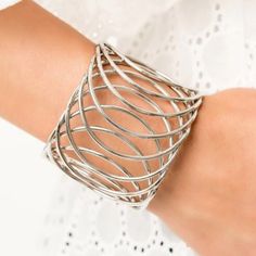 Dizzying Diva Fashion Fix Silver Cuff Bracelet Nwt Modern Jewelry For Spring Party, Metal Bracelets For Spring Parties, Modern Cuff Bracelet For Spring Party, Modern Spring Party Jewelry, Spring Gift Bangle, Metal Bangle As A Spring Season Gift, Spring Metal Cuff Jewelry, Spring Cuff Bracelet Suitable For Gifting, Spring Formal Bangle Jewelry