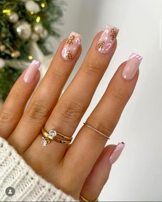 Christmas Nail Ideas Simple, Brown Long Nails, Aesthetic French Nails, Rings Coquette, Nail Ideas French Tip, Cute Christmas Nail Ideas, Simple French Tip, Ombre Rings, Christmas Nail Ideas