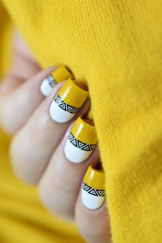 Bright Aztec nail art [VIDEO TUTO] - IEUV #hellosunshine - aztec water decals Aztec Nail Art, Bright Nail Art, Yellow Nail Art, Yellow Nails Design, Bright Nails, Super Nails, Nail Art Videos