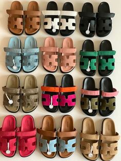 Trendy Slippers For Women, Classy Sandals, Fancy Sandals, Mode Tips, Pretty Sandals, Pretty Shoes Sneakers