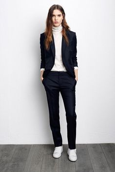 Sneakers To Work, Suits And Sneakers, Navy Dress Pants, Womens Dress Suits, White Turtleneck, Weekly Outfits, Minimal Chic, Black Suit, Business Outfit