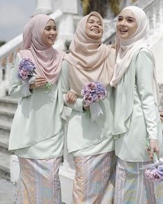 Model Baju Hijab, Malaysian Dress, Tunik Hijab Style, Love Good Morning, Casual Bridesmaid Dresses, Baju Kahwin, Kebaya Modern Dress, Pastel Bridesmaid Dresses, Hijab Dress Party