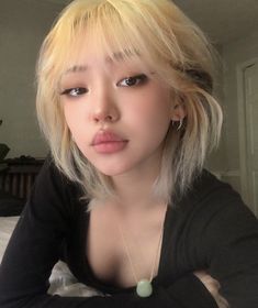 Short Hair Tomboy, Asian Short Hair, Hair Inspo Color, Discord Server, Grunge Hair