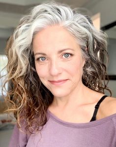 What Happens If You Stop Dying Your Roots - PureWow Grey Hair Transition, Grey Hair Journey, Grey Hair Dye, Grey Curly Hair, Grey Hair Transformation, Grey Hair Inspiration, Hair Transition, Beautiful Gray Hair