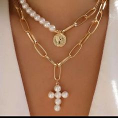 Beautiful Faux Pearl And Gold Fashion Necklace, New Light Weight Pearl Cross Necklace, Gold Necklace Women, A Necklace, Link Necklace, Star Necklace, Jewelry Trends, Necklace Designs, Pearl Jewelry, Jewelry Inspiration