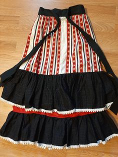 "Mid Century Womens Red/White Blue Tiered Neusteters Peasant Skirt Size S Very Good Vintage Condition. Shows Very Little Wear. No Rips Or Tears. 3 Small Light Red Stains. Appear To Be Insect Residue. All Lightened With Damp Cloth And Small Amount Of Stain Spray. Should Come Out when Cleaned. No Content Label, Tag That Says Dry Clean Only Appears To Be 100% Cotton But Could Have Some Polyester In It Navy Blue 2.5\" Waistband That Ties In Back Red/White/Blue Geometric Print Two 10\" Navy Blue With Red Cotton Ruffled Skirt, Red Cotton Ruffle Skirt, Red Ruffled Cotton Skirt, Vintage Red Tiered Skirt, Red Vintage Tiered Skirt, Coverall Jumpsuit, Prairie Skirt, Peasant Skirt, Maxi Lace Skirt