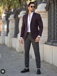 Men's Blazers Outfit lookbook Chinos And Blazer Men, Blazer Outfits Men Classy, Maroon Blazer Outfit, Black Blazer Outfit Men, Burgundy Blazer Outfit, Chinos And Blazer, Blazer Outfits For Men, Men Graduation Outfit, Men Vest Outfits