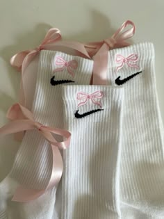 Sporty Wear, Embroidered Socks, Trendy Socks, Preppy Things, Nike Socks, Preppy Stuff, Cute Nike