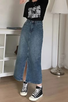 A Line Denim Skirt, Korean Outfit Street Styles, Modesty Outfits, Denim Skirt Outfits, Casual Day Outfits, Quick Outfits, Denim Skirts