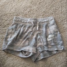 Brand: Nike Size: Xs (Can Also Fit S) Condition: Nwot Nike Casual Gray Bottoms, Casual Gray Nike Shorts, Nike Pro Camo Shorts, Camo Shorts Outfit, Nike Moisture-wicking Shorts For Loungewear, Nike Summer Moisture-wicking Shorts, Nike Moisture-wicking Shorts, Nike Moisture-wicking Sportswear Shorts, Camo Shorts