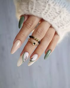 Ongles Beiges, Simple Fall Nails, Beige Nails, Nail Swag, Gorgeous Nails, Green Nails, Holiday Nails