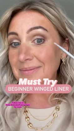 Winged Eyeliner Hooded Eyes, Winged Liner Tutorial, Wing Liner, Face Makeup Tips, Hooded Eye Makeup, Kids Makeup, Makeup Tips For Beginners