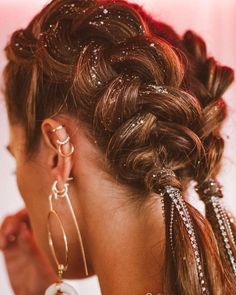 bem Hair Chain Hairstyles, Coachella Hair Braid, Coachella Braids, Coachella Hairstyles, Coachella Hair, Coachella Vibes, Coachella 2019, Rave Hair, Beauty Society