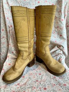 Vintage campus boots, made in Spain, measuring 4" wide x 10.25" long, heel height is 2.25". Total boot height is 15".  Calf is 7" one way. There is no maker's mark or size. They fit like a women's 8-9. There is general wear but please reference photos for condition. Campus Boots, Iconic Outfits, Pull On Boots, Maker's Mark, Reference Photos, Boot Shoes Women, Womens Boots, Shoe Boots, Heel Height