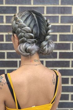 Hairstyles Weave, Dutch Braid Hairstyles, Mohawk Braid, Fest Outfits, Festival Hair, Hairstyles Curly, Braided Updo, Teen Hairstyles