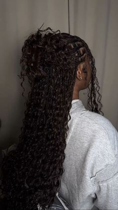 Bohemian Knotless Braids Aesthetic, Boho Knotless Braids Half Up Half Down, Popular Braid Styles, Full Goddess Knotless Braids, Goddess Braids Curly Ends, Loose Curl Boho Braids, Boho Box Braids With Color, Knotless Braids Half Up Half Down, Hobo Braids Hair Hairstyles