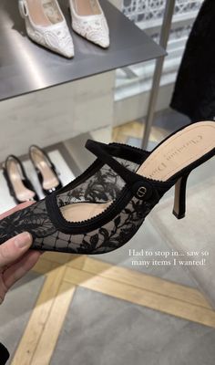 Pretty Heels, Shoes Heels Classy, Classy Shoes, Lace Heels, Heels Classy, Fancy Shoes, Hype Shoes, Girly Shoes, Shoe Inspiration