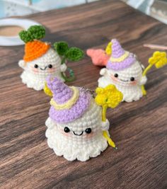 Ghost Keychain - Stitchery Zone Witch Keychain, Cute Key Chains, Ghost Keychain, Crochet Ghost, Son House, Pumpkin Crochet, Crochet Cute, Keychain Crochet, Pumpkin Hat